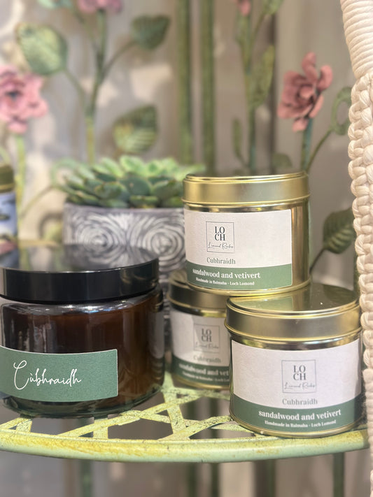 Sandalwood and vetivert Loch Lomond Rocks candle tin